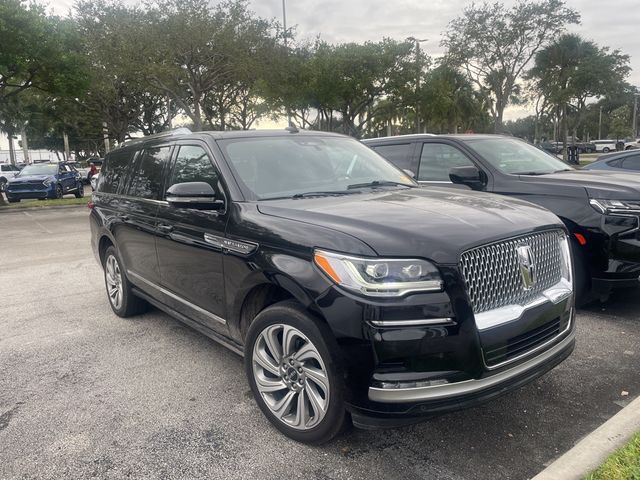 2022 Lincoln Navigator L Reserve