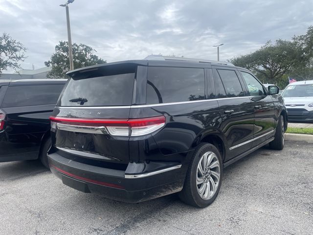 2022 Lincoln Navigator L Reserve