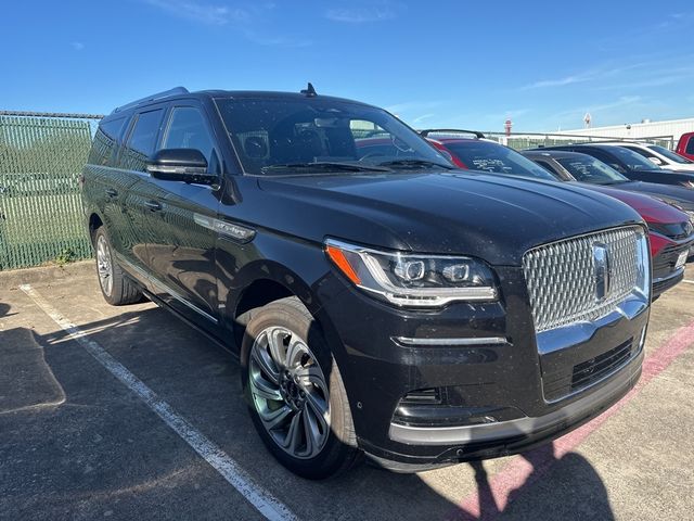 2022 Lincoln Navigator L Reserve