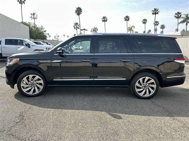 2022 Lincoln Navigator L Reserve