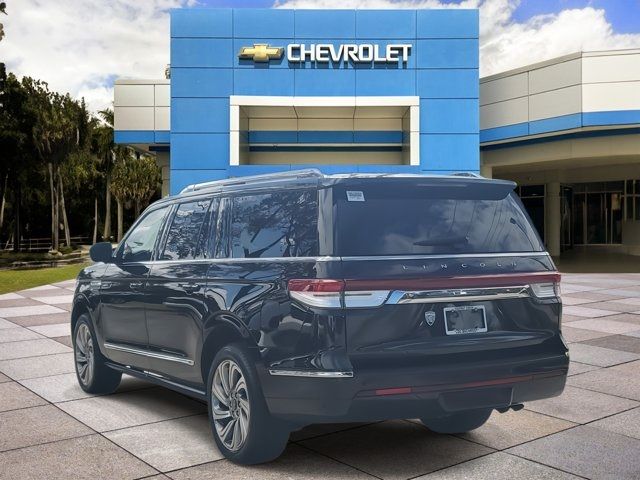 2022 Lincoln Navigator L Reserve