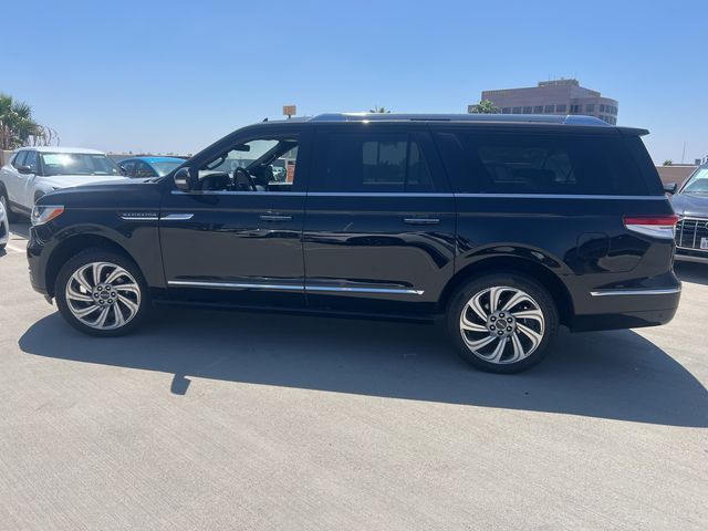 2022 Lincoln Navigator L Reserve