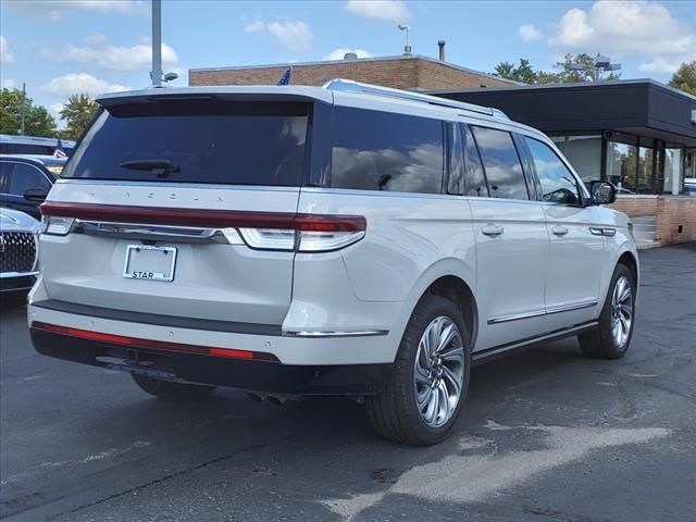 2022 Lincoln Navigator L Reserve