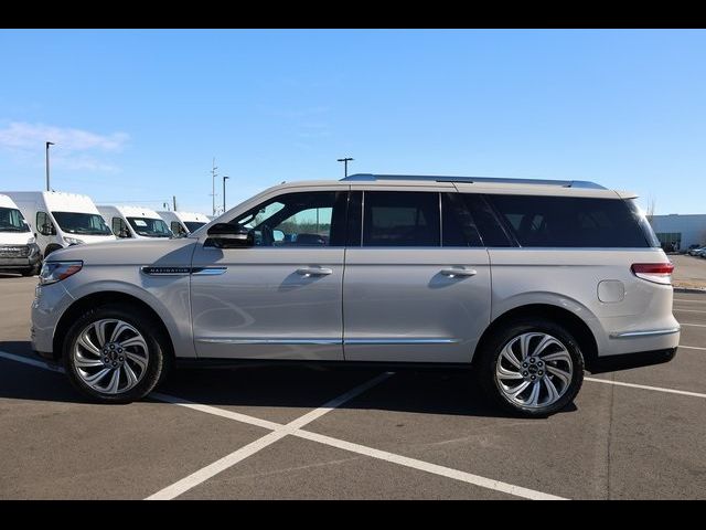 2022 Lincoln Navigator L Reserve