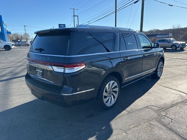 2022 Lincoln Navigator L Reserve