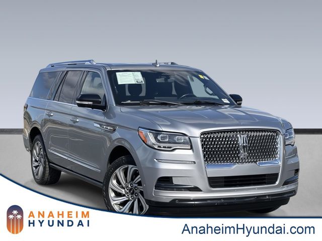 2022 Lincoln Navigator L Reserve
