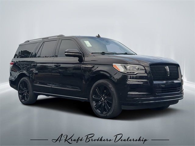 2022 Lincoln Navigator L Reserve