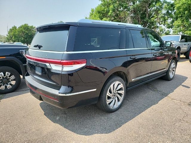 2022 Lincoln Navigator L Reserve