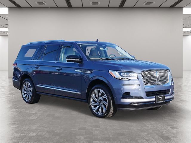 2022 Lincoln Navigator L Reserve