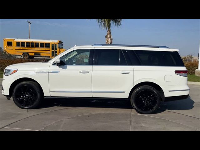 2022 Lincoln Navigator L Reserve