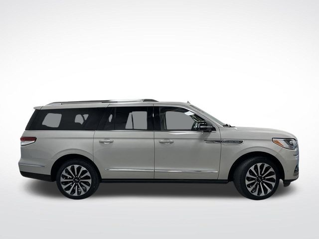 2022 Lincoln Navigator L Reserve