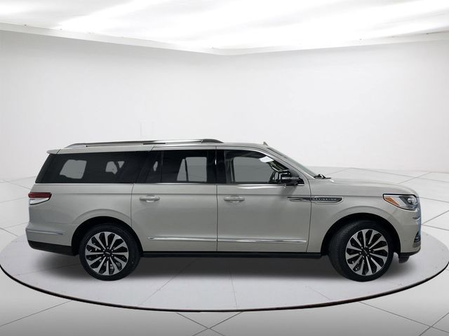 2022 Lincoln Navigator L Reserve