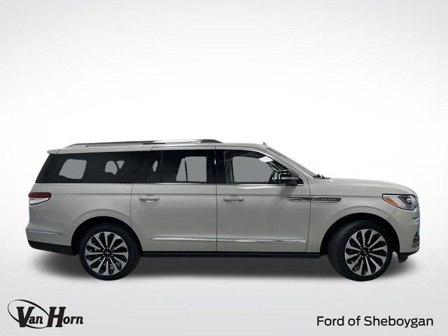 2022 Lincoln Navigator L Reserve