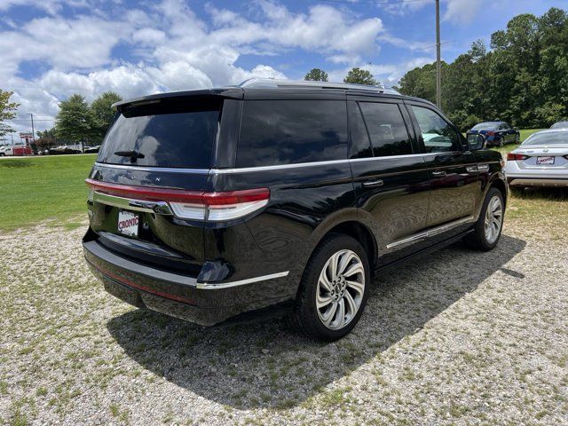 2022 Lincoln Navigator Reserve