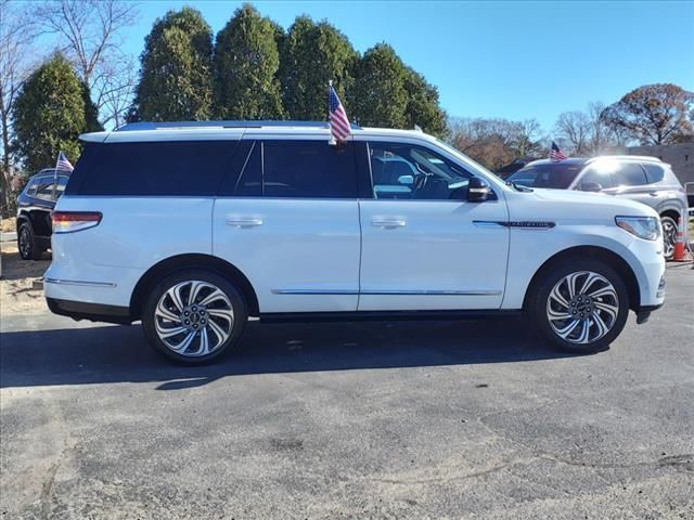 2022 Lincoln Navigator Reserve