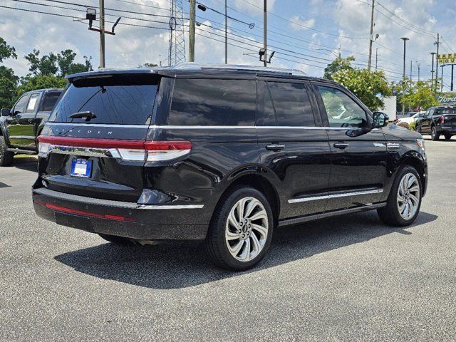 2022 Lincoln Navigator Reserve