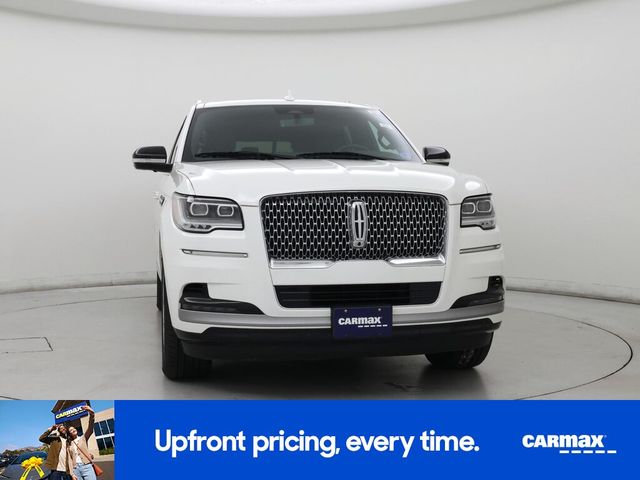 2022 Lincoln Navigator Standard