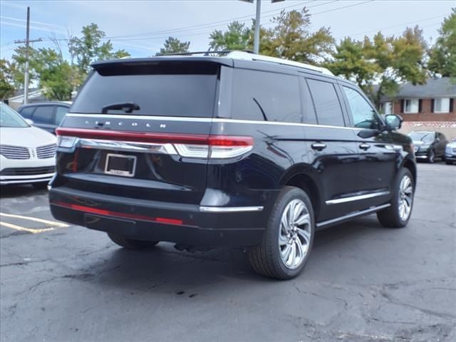 2022 Lincoln Navigator Standard