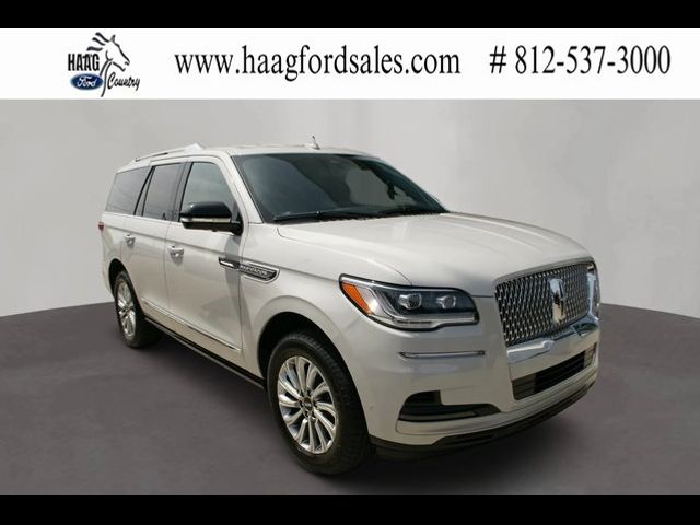 2022 Lincoln Navigator Standard