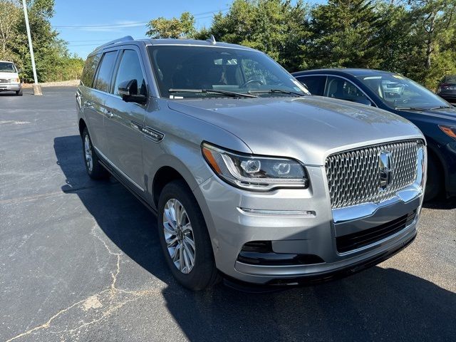 2022 Lincoln Navigator Standard