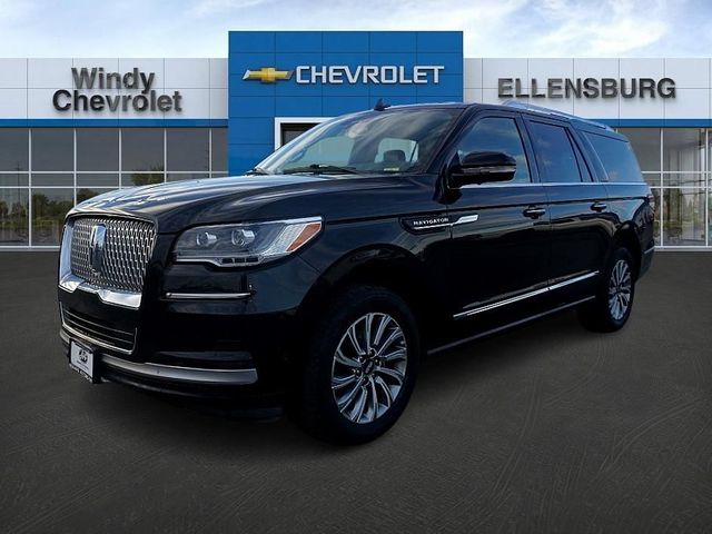 2022 Lincoln Navigator L Standard