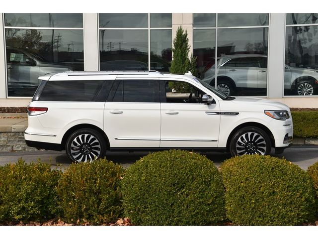 2022 Lincoln Navigator L Black Label