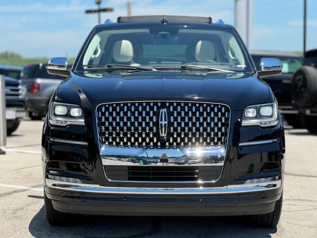 2022 Lincoln Navigator L Black Label