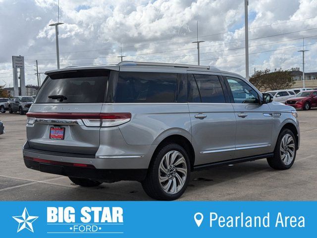 2022 Lincoln Navigator L Reserve