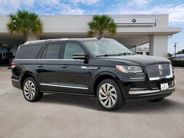 2022 Lincoln Navigator L Reserve