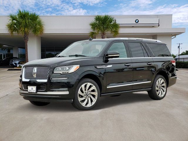 2022 Lincoln Navigator L Reserve