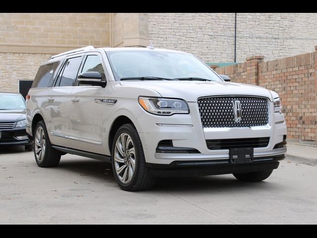 2022 Lincoln Navigator L Reserve