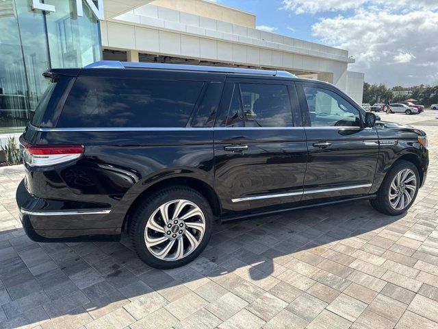 2022 Lincoln Navigator L Reserve