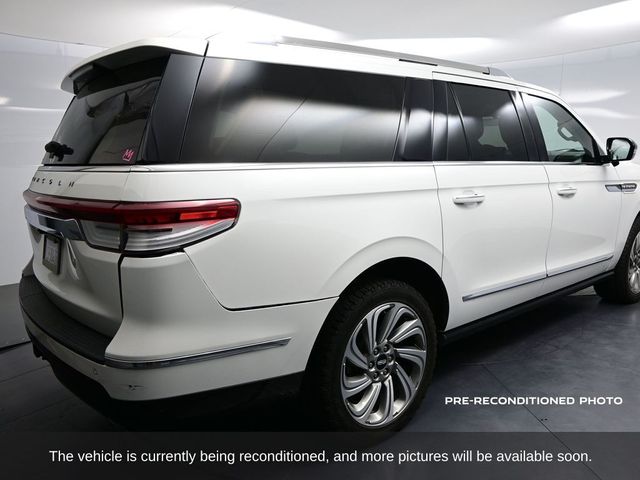 2022 Lincoln Navigator L Reserve