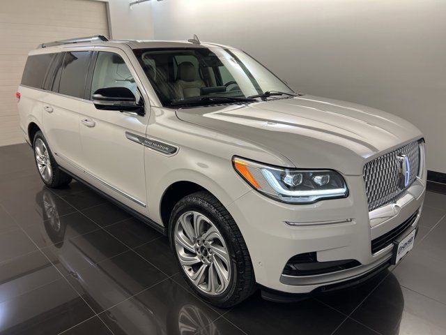 2022 Lincoln Navigator L Reserve