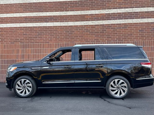 2022 Lincoln Navigator L Reserve