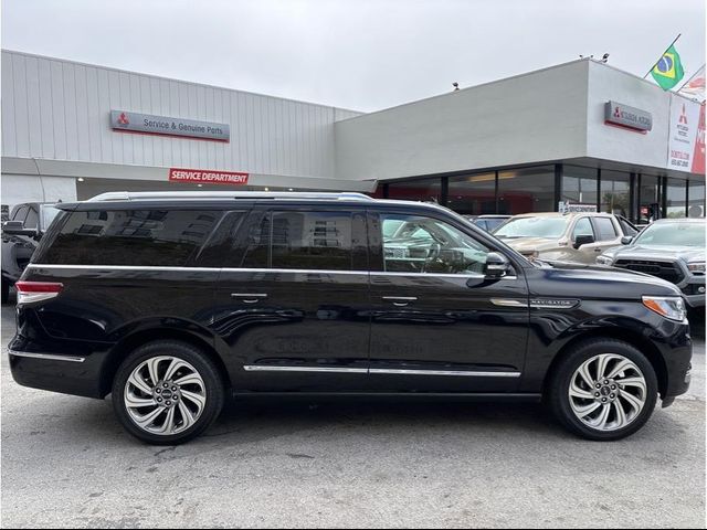 2022 Lincoln Navigator L Reserve