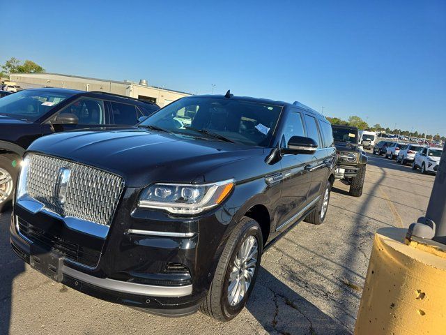 2022 Lincoln Navigator L Standard