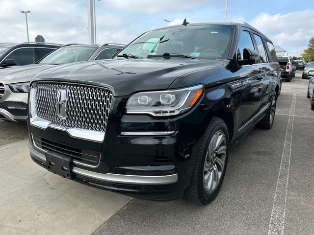 2022 Lincoln Navigator L Standard