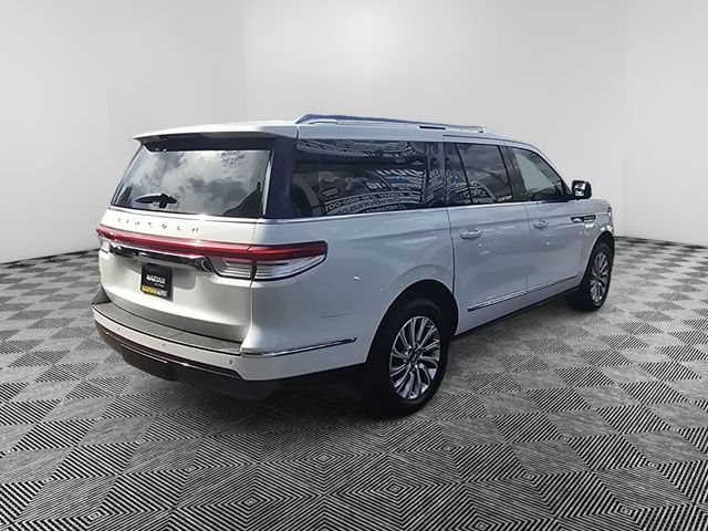2022 Lincoln Navigator L Standard