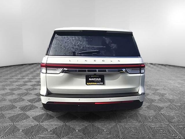 2022 Lincoln Navigator L Standard