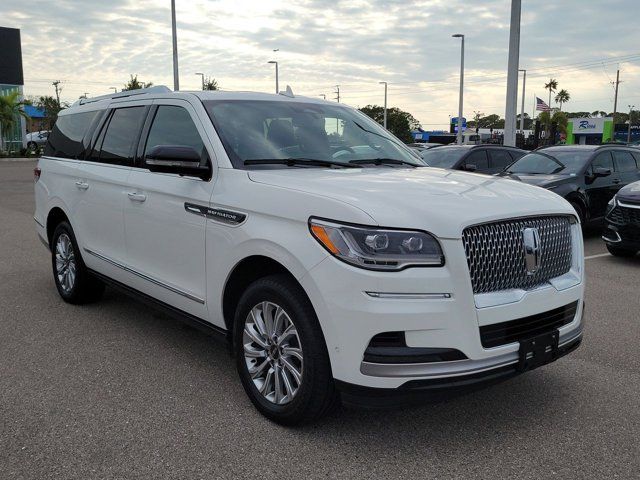 2022 Lincoln Navigator L Standard