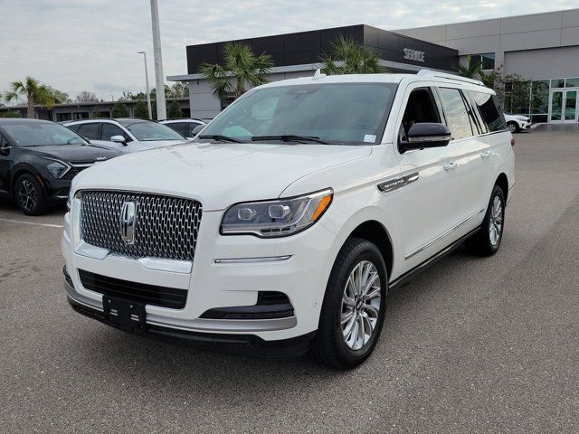 2022 Lincoln Navigator L Standard