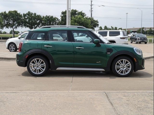 2022 MINI Cooper Countryman Base