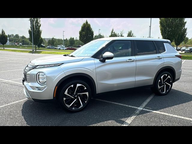 2022 Mitsubishi Outlander SE