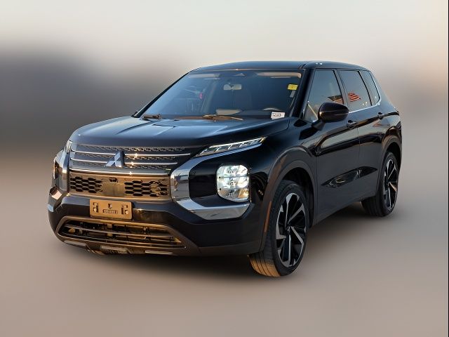 2022 Mitsubishi Outlander ES