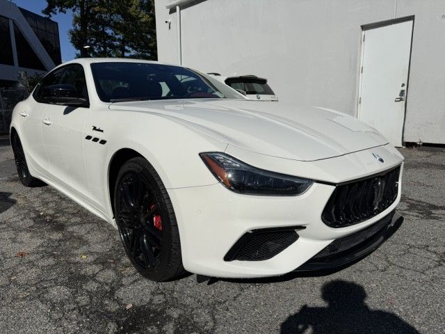 2022 Maserati Ghibli Modena Q4