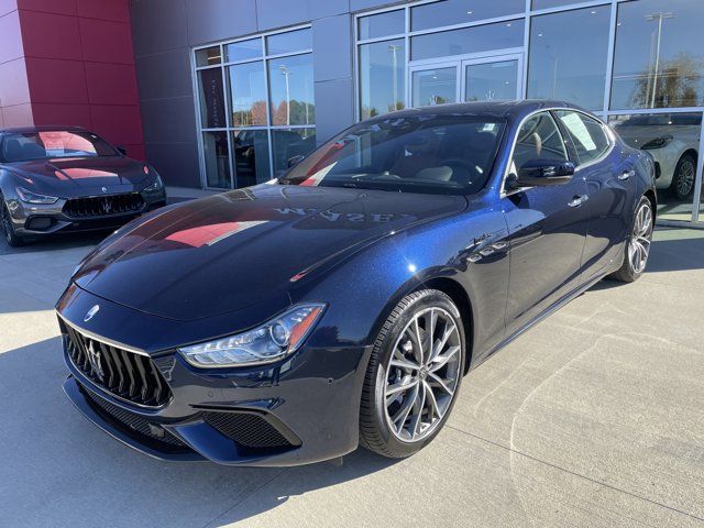 2022 Maserati Ghibli Modena Q4