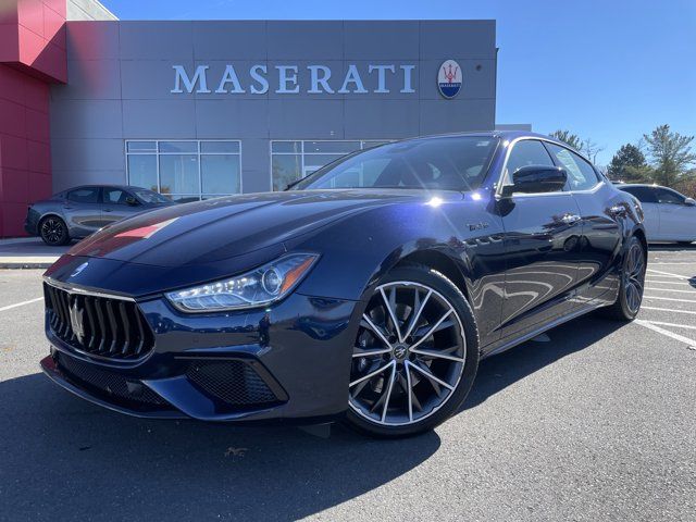 2022 Maserati Ghibli Modena Q4