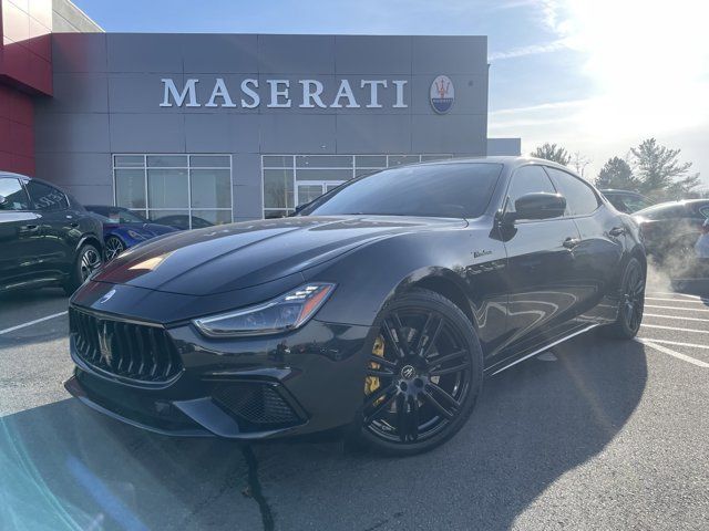 2022 Maserati Ghibli Modena Q4