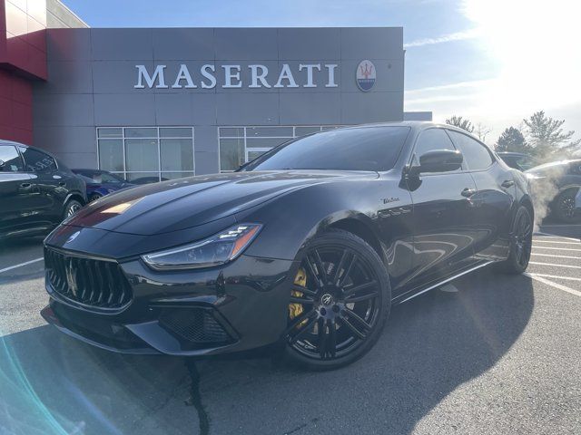 2022 Maserati Ghibli Modena Q4